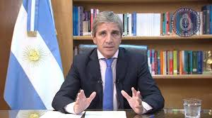 Chile issued a note of protest against the government of Argentina, for statements by the Minister of Economy, Luis Caputo against President @GabrielBoric: Today they are practically governed by a communist who is about to sink them.